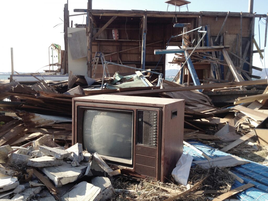 粗大ごみのテレビ